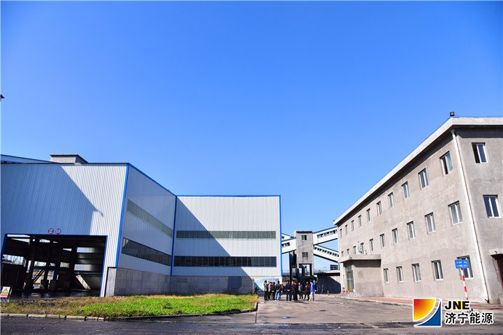 1540949498987019.jpg 2018年10月份,金源煤矿煤场封闭工程验收完成(徐帅).jpg