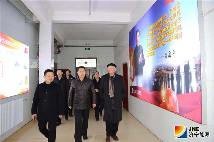 朱家峁牛克洪微信图片_20181210095005_副本.jpg