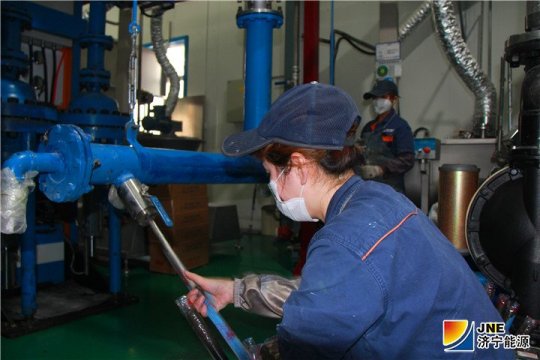 矿用产品公司设计锚固剂生产线半自动灌装设备