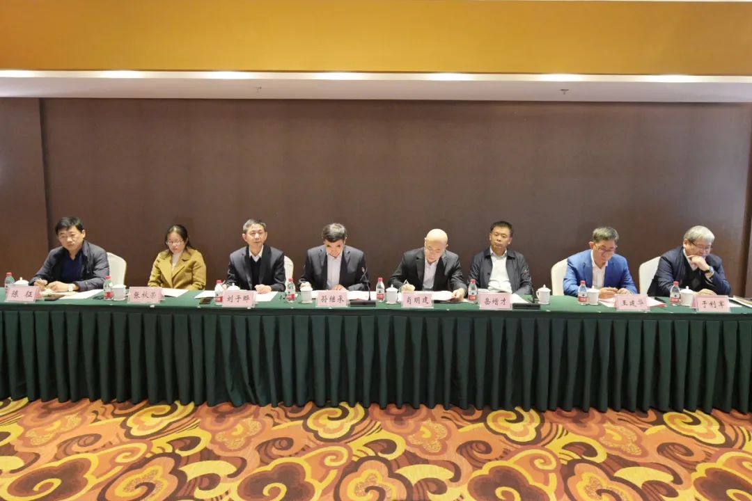 济宁能源港航集团梁山钢铁物流加工基地建设项目签约仪式隆重举行6.jpg